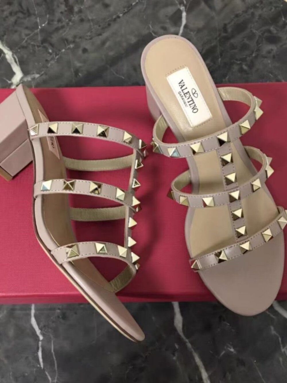 Valentino Pale Pink Lambskin Gold Rockstud Cage Slip-On Low Heel Sandals - Picture 5 of 8